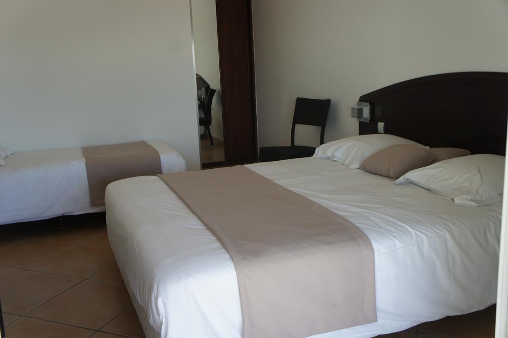 Agay Beach Hotel Saint-Raphaël Rom bilde